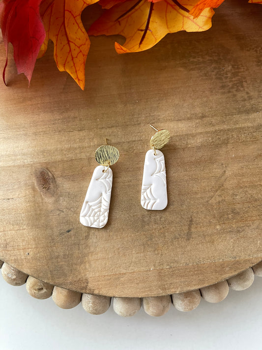 Eerie-sistible Long Dangle