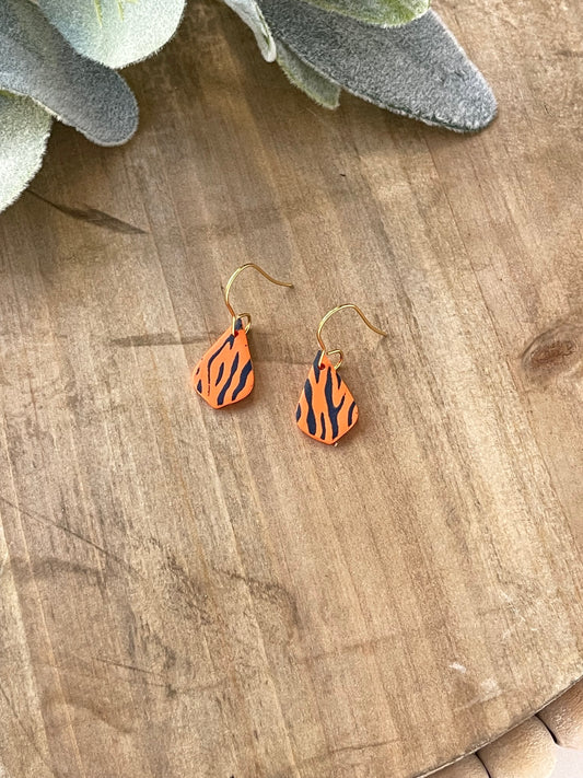 Tiger Stripe Small Pointy Dangle