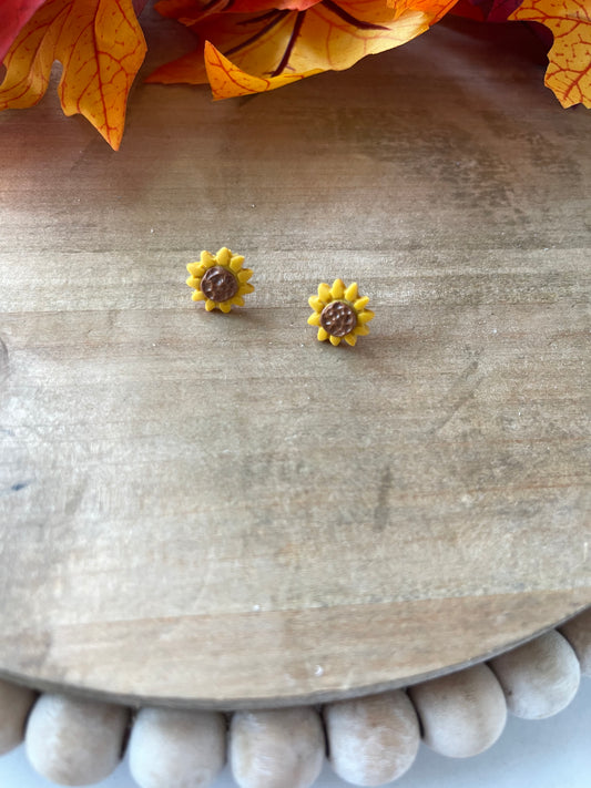 Mini Sunflower Stud